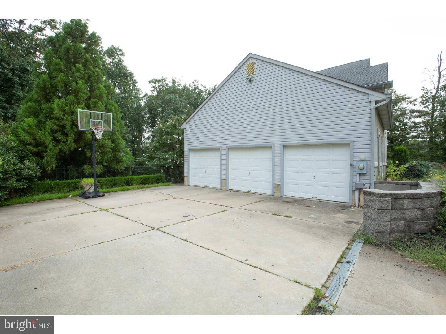 Mullica Hill, NJ 08062,9 LANGE CT