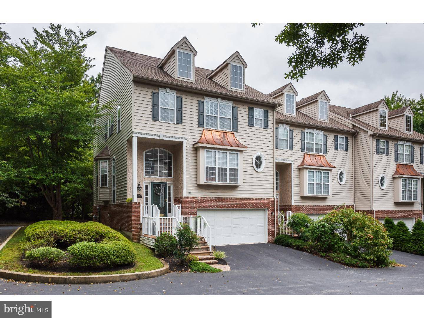 Newtown Square, PA 19073,105 TANGLEWOOD LN