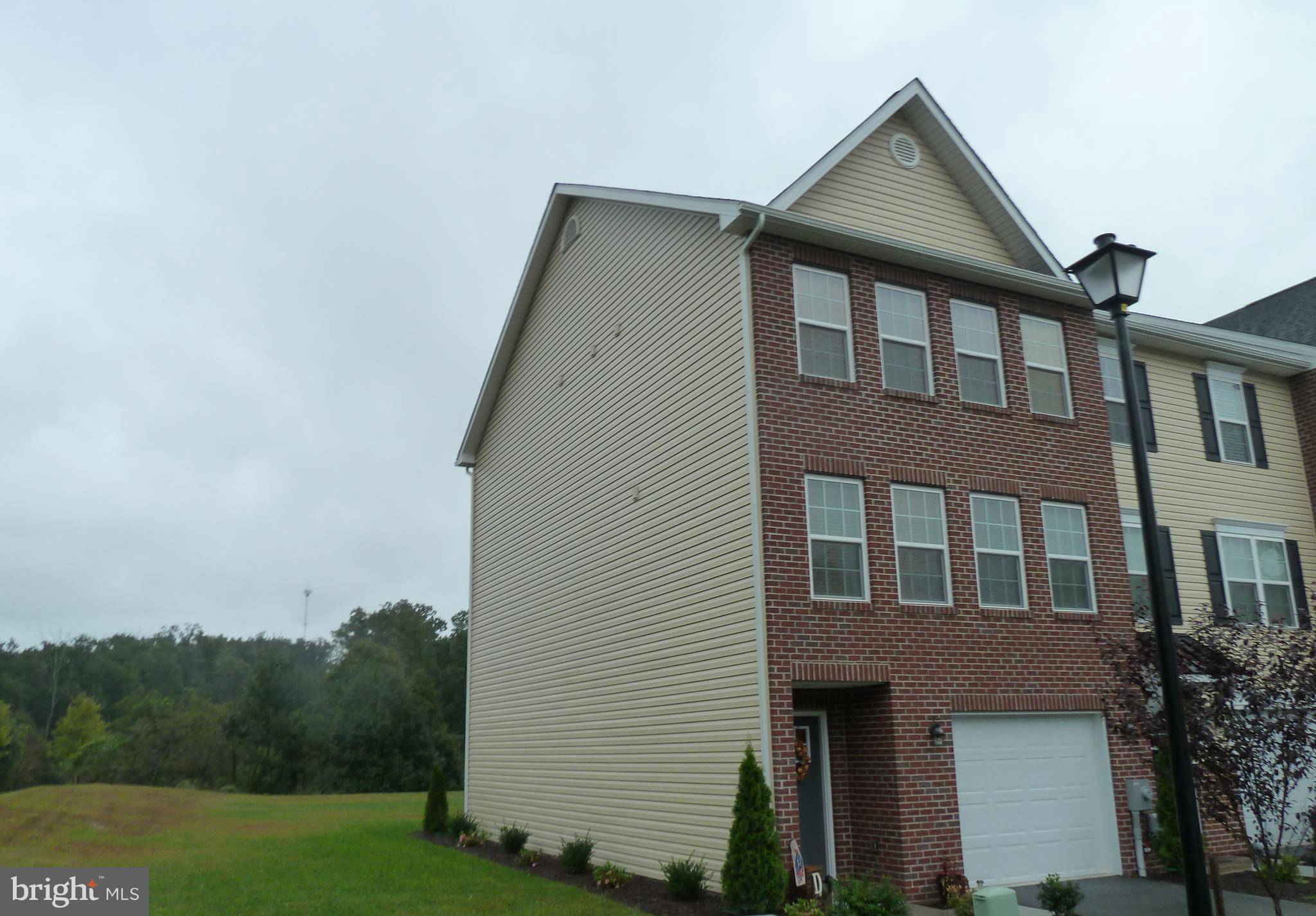 Falling Waters, WV 25419,13 SAVAGE CT