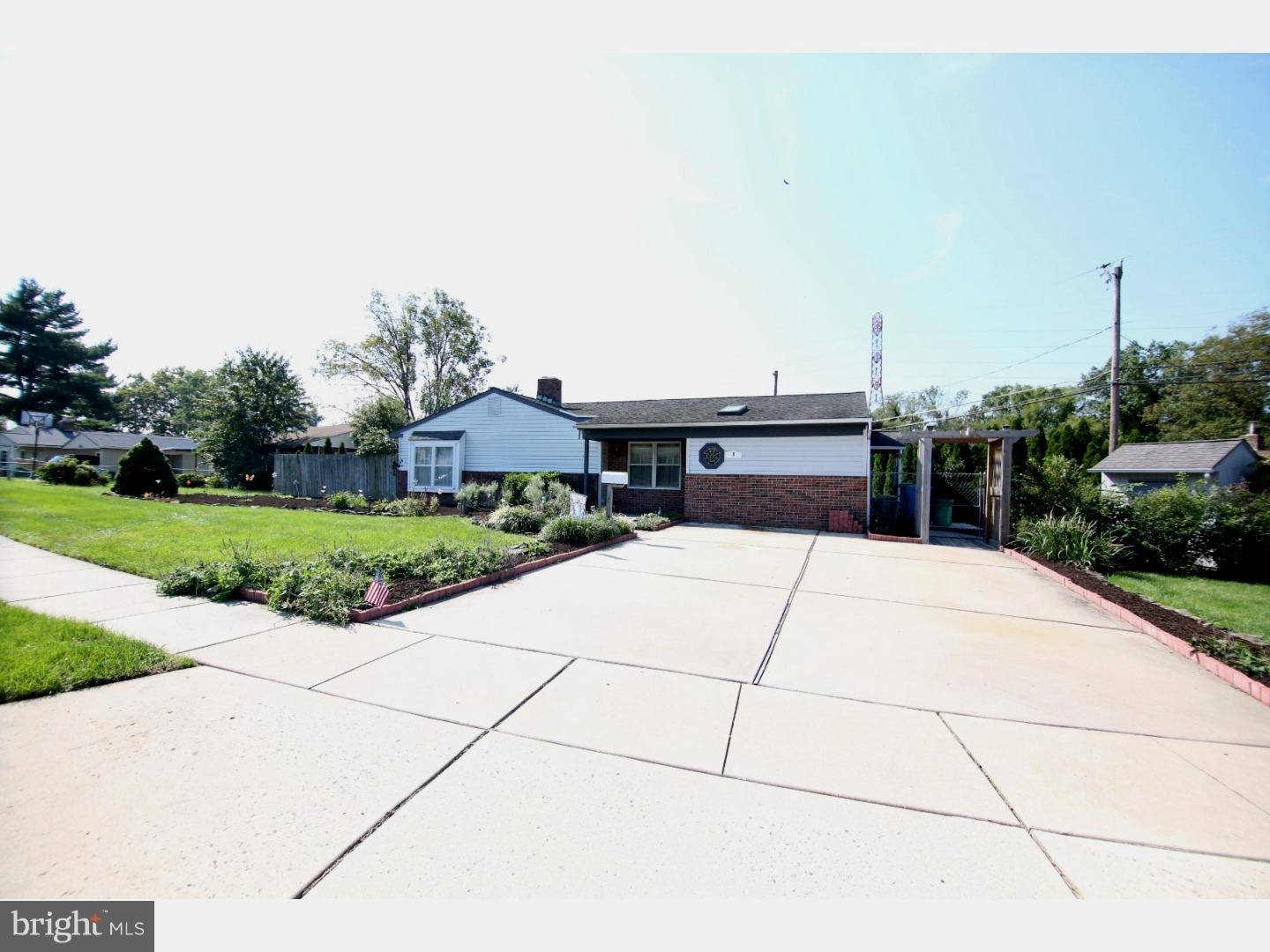 Levittown, PA 19055,8 DEEPGREEN LN