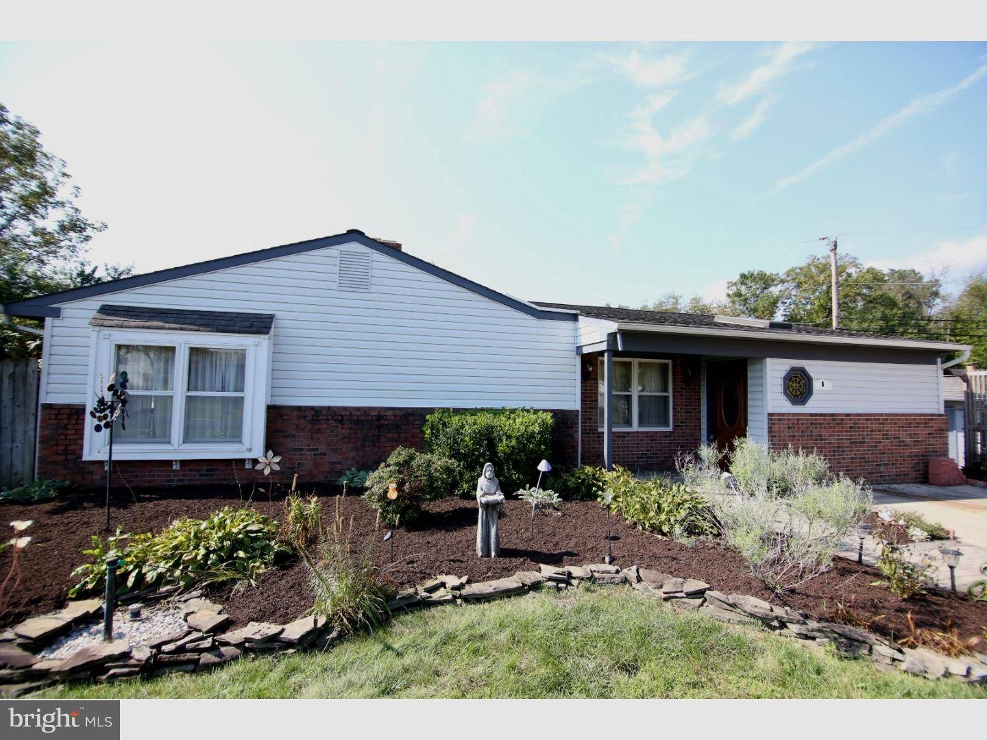 Levittown, PA 19055,8 DEEPGREEN LN