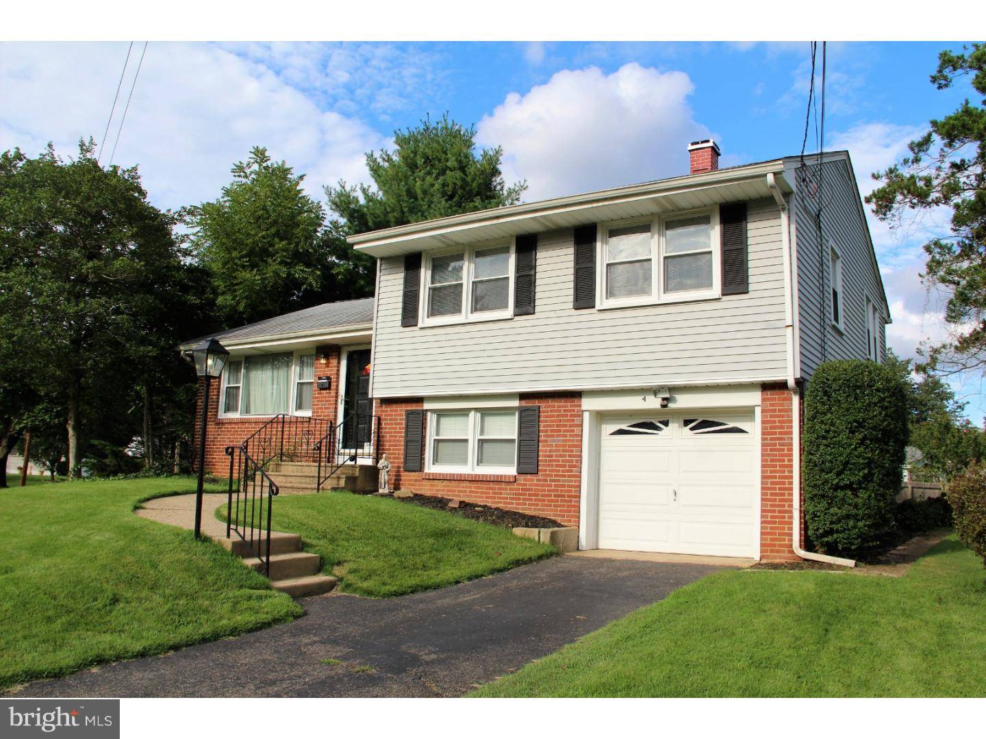 Hamilton, NJ 08620,4 VALLEY VIEW CT