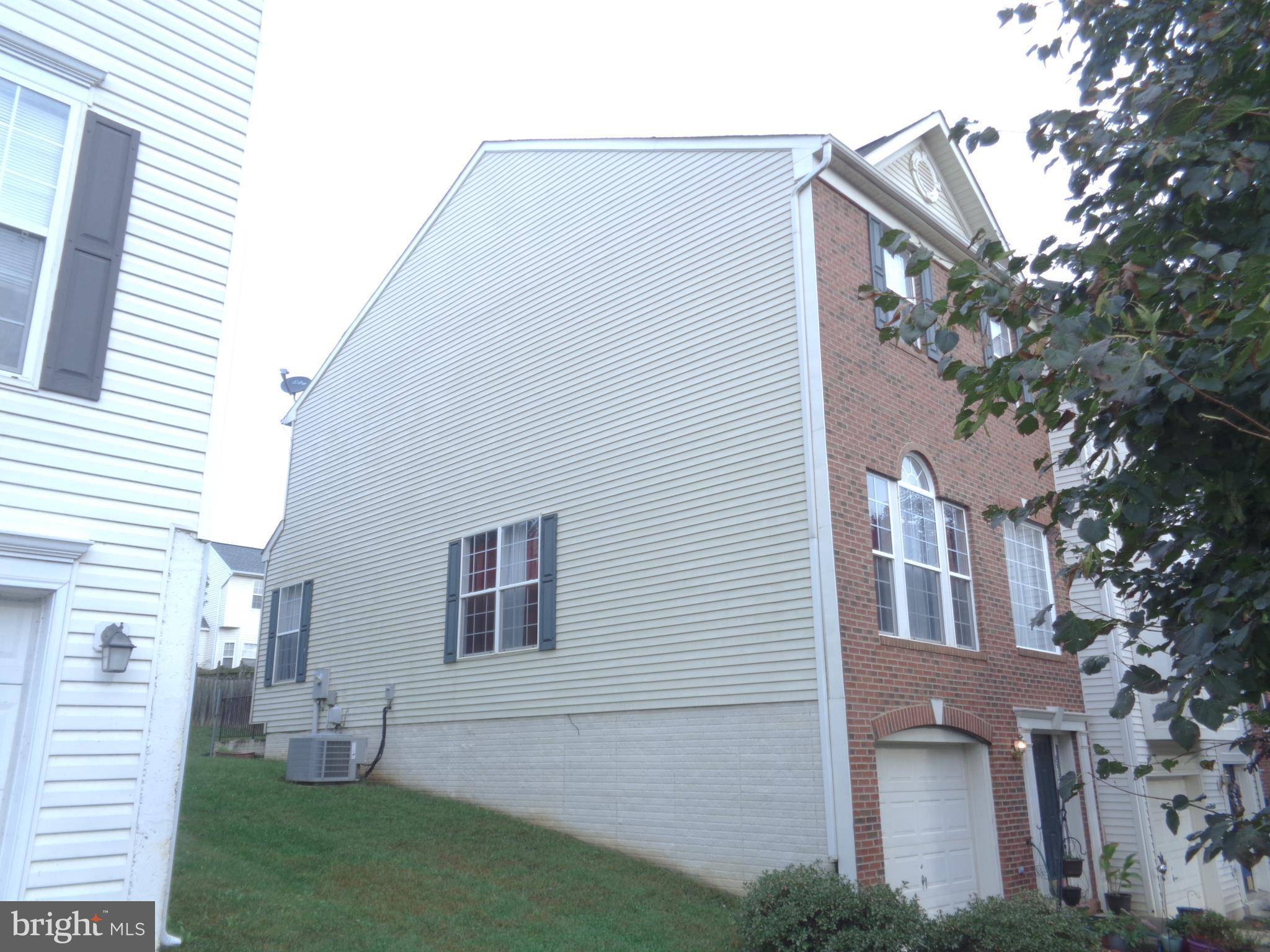 Culpeper, VA 22701,832 PERSIMMON PL