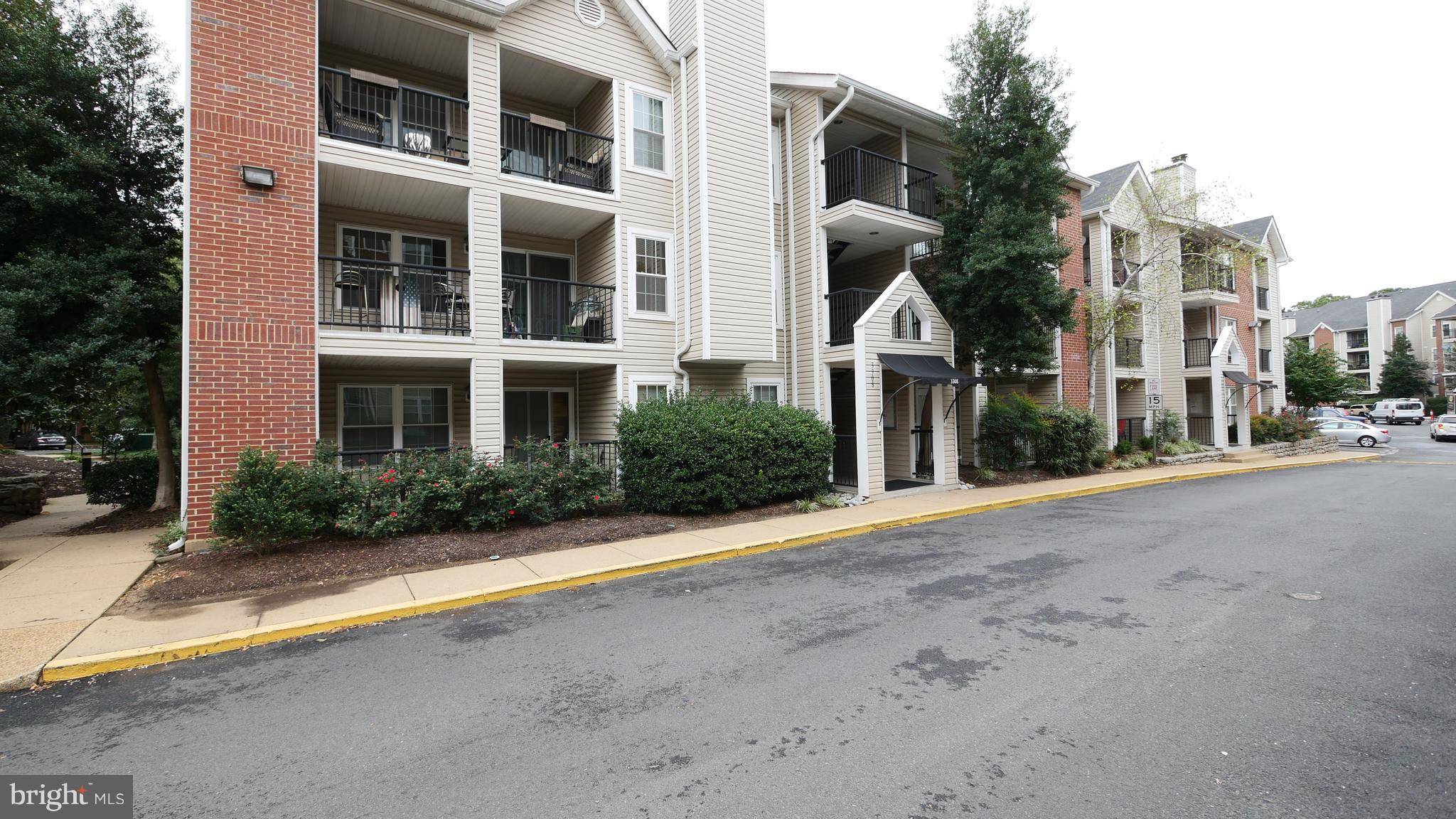 Alexandria, VA 22302,3308 WYNDHAM CIR #222