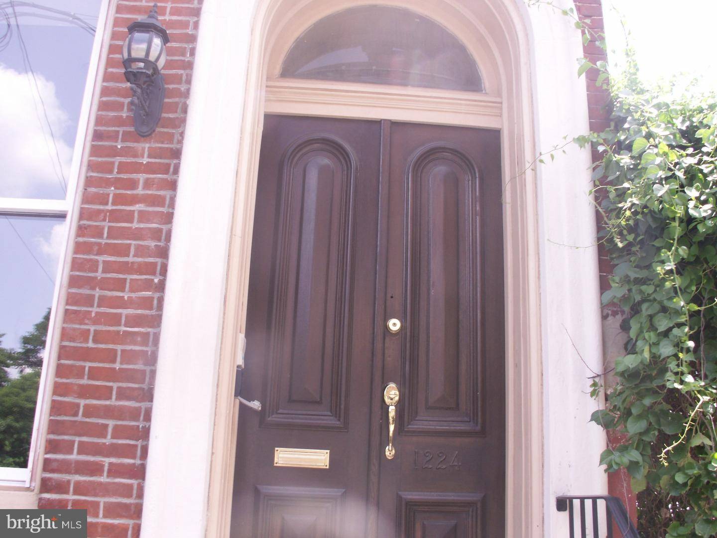 Philadelphia, PA 19123,1224 MOUNT VERNON ST