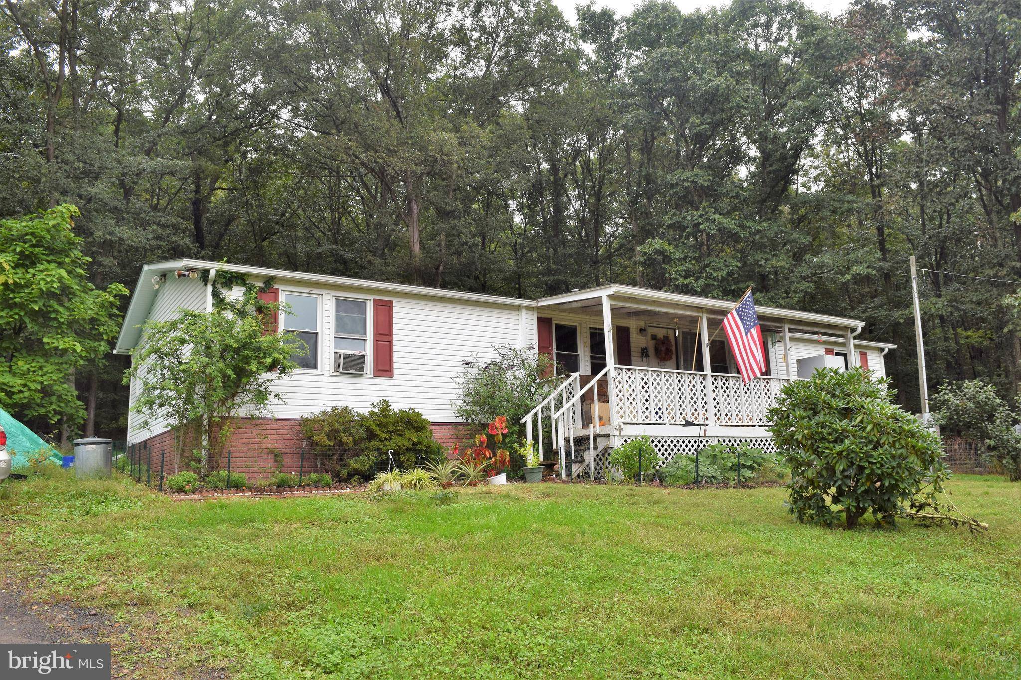 Paw Paw, WV 25434,6628 CRITTON OWL HOLLOW RD