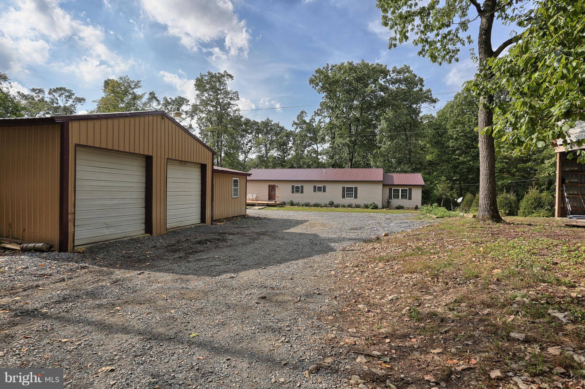 Newmanstown, PA 17073,11 WOODS LN