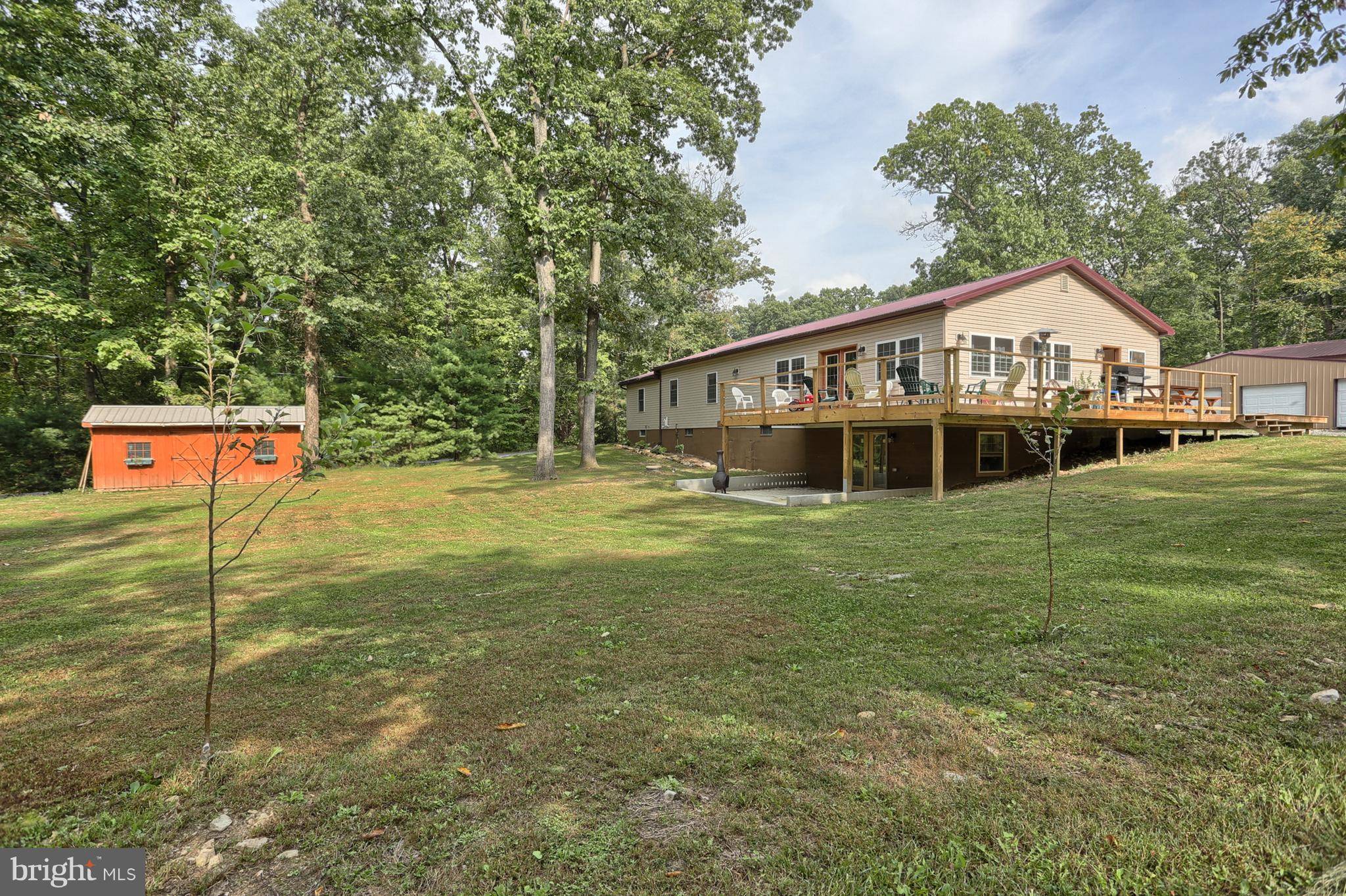 Newmanstown, PA 17073,11 WOODS LN