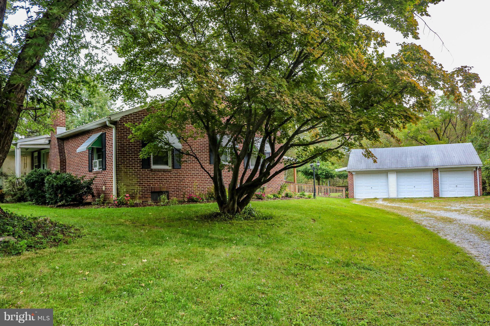 Hellam, PA 17406,53 POE LN