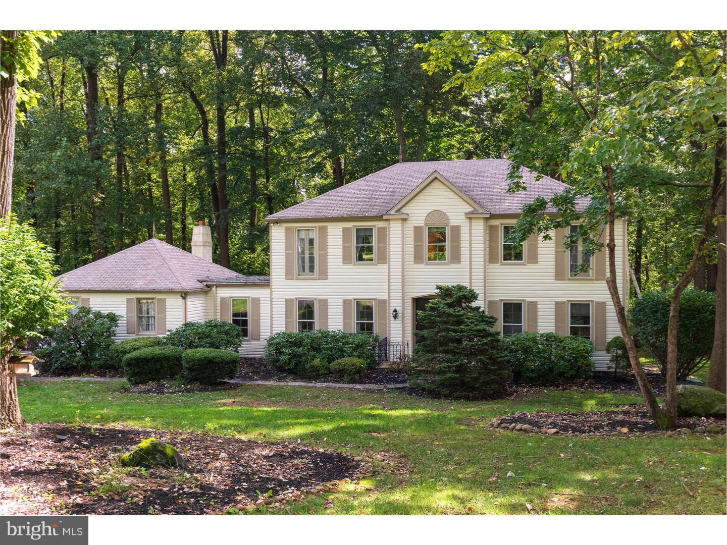 Newtown Square, PA 19073,7 HARVEY LN