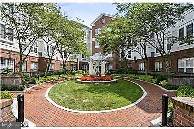 Arlington, VA 22204,801-S GREENBRIER ST #214