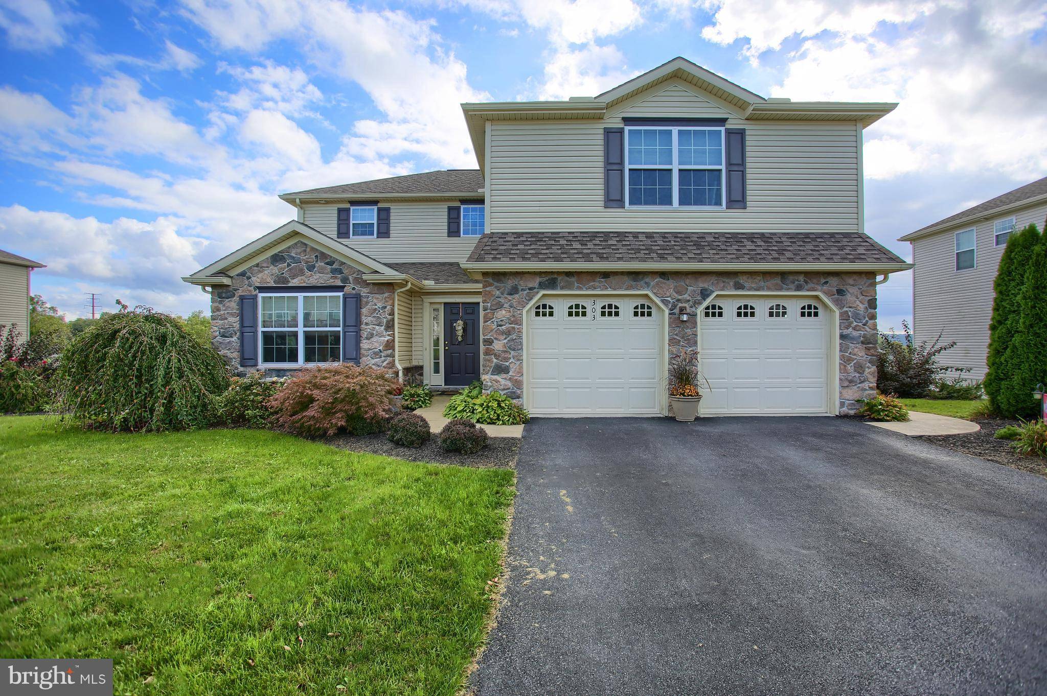 Mechanicsburg, PA 17055,303 SLEEPY HOLLOW DR