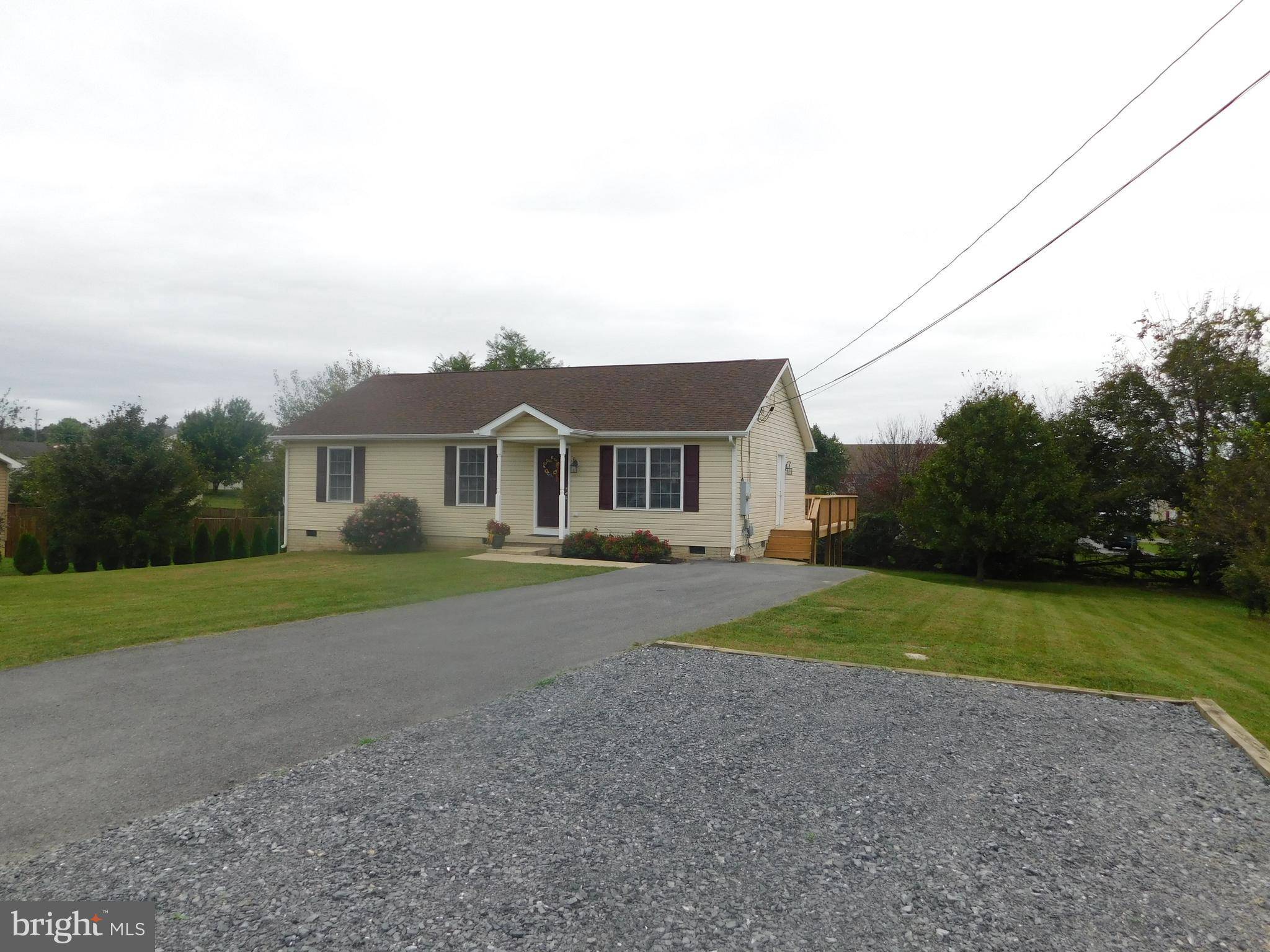 Bunker Hill, WV 25413,130 LARRY WAY