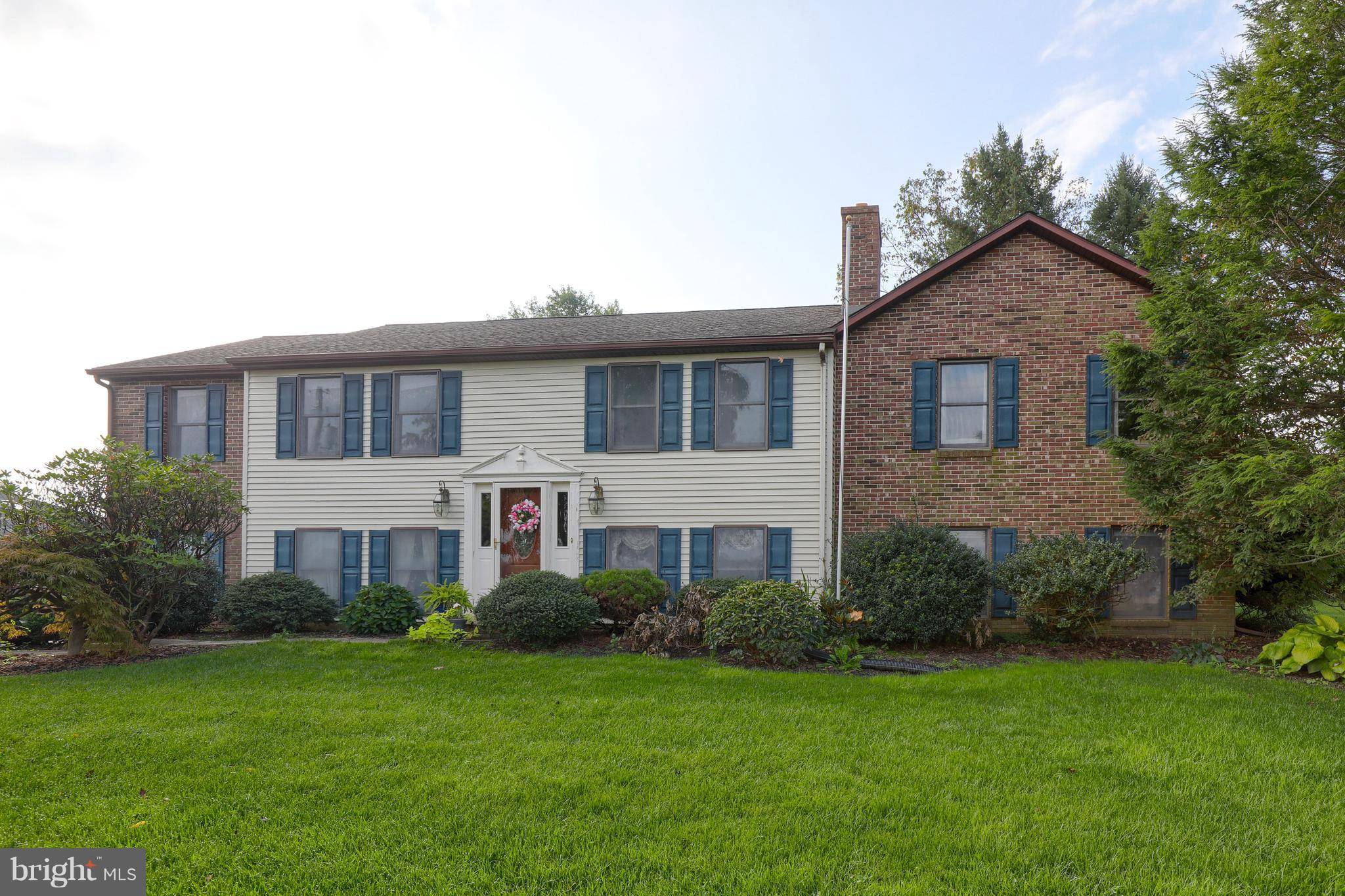 Ronks, PA 17572,2544 S CHERRY LN