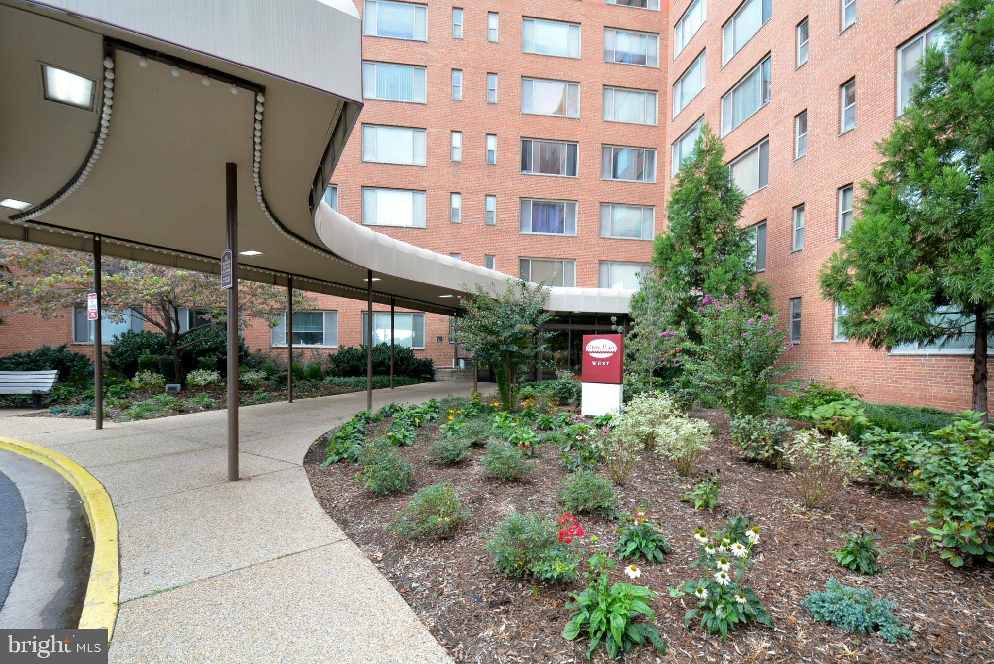 Arlington, VA 22209,1111 ARLINGTON BLVD #832