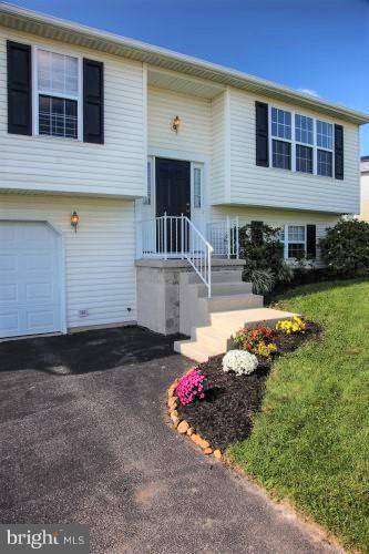 Red Lion, PA 17356,127 OVERVIEW CIR E