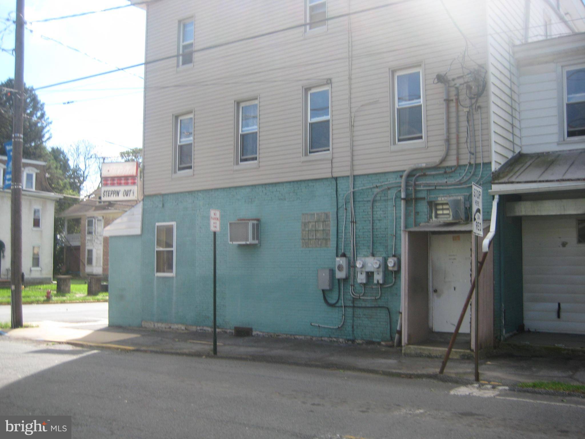 Newmanstown, PA 17073,1 W MAIN ST