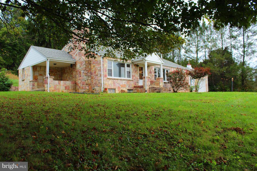 Berkeley Springs, WV 25411,8958 VALLEY ROAD #522