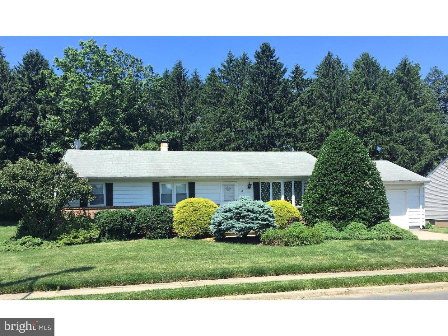 Hamilton Township, NJ 08620,8 SENF DR