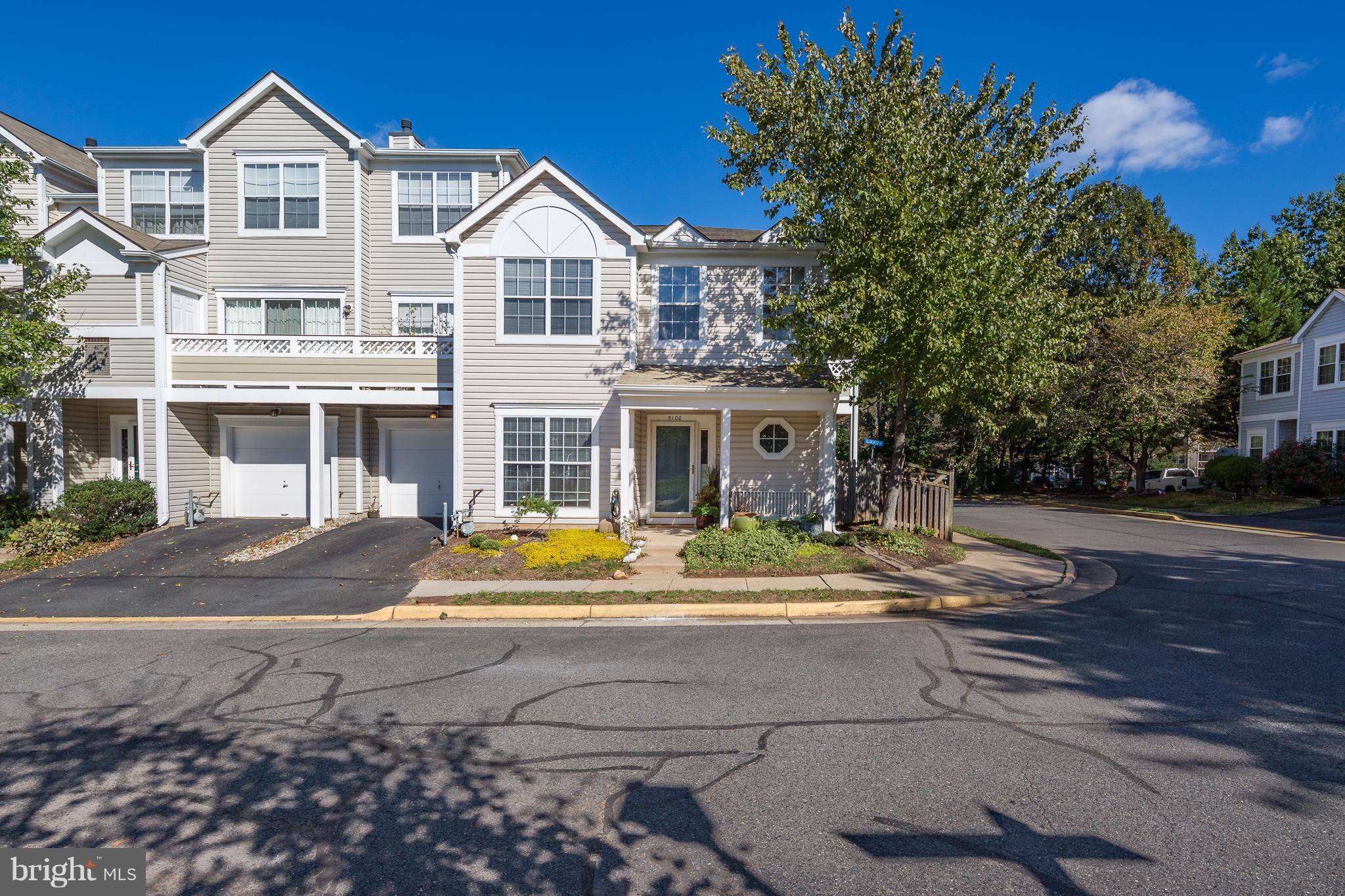 Centreville, VA 20120,5100 CASTLE HARBOR WAY #117