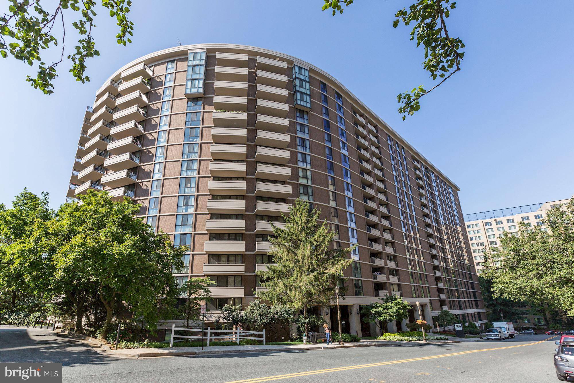 Chevy Chase, MD 20815,4620 PARK AVE #1604E