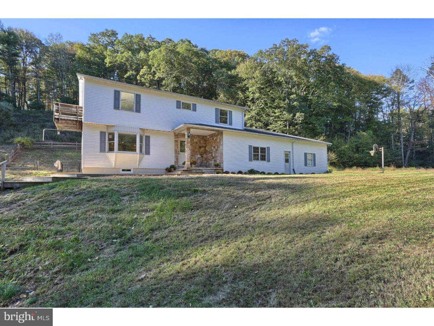 Orwigsburg, PA 17961,61 HEMLOCK LN