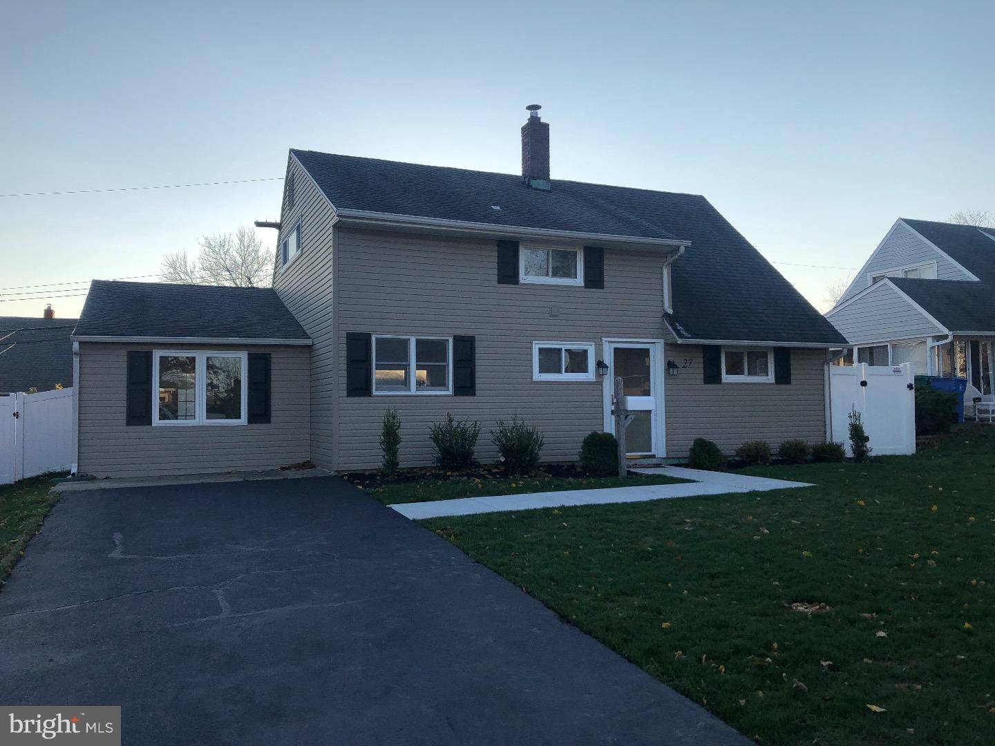 Levittown, PA 19055,27 RED MAPLE LN