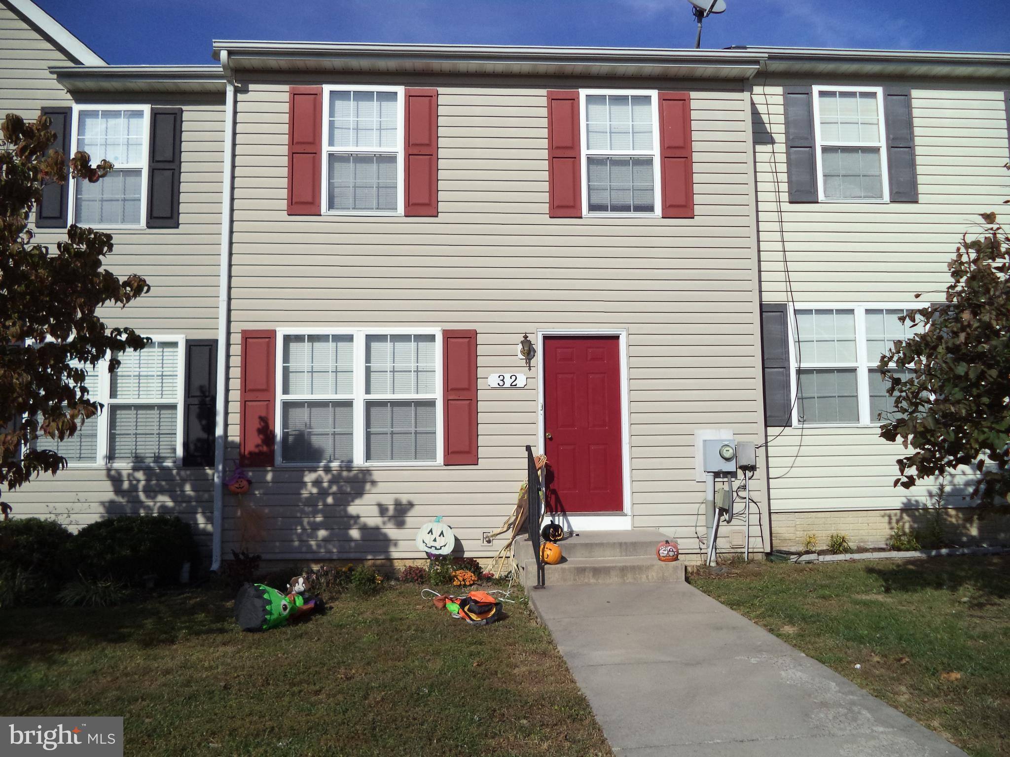 Bunker Hill, WV 25413,32 SANFORD DR