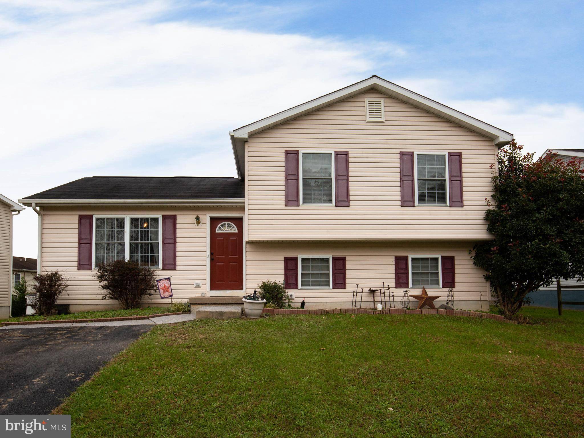 Martinsburg, WV 25404,93 ORION PL