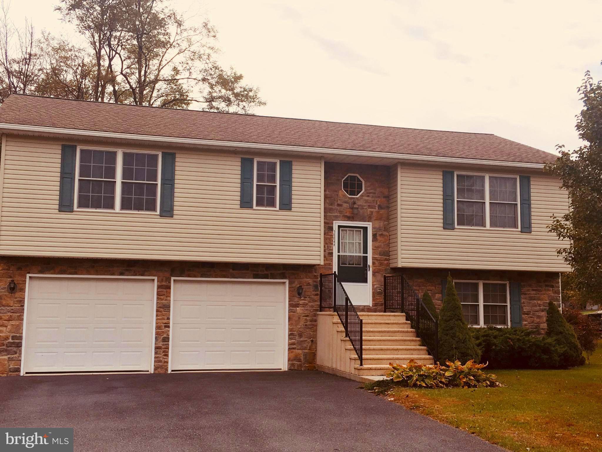 Orrstown, PA 17244,10044 BLUE JAY CIR