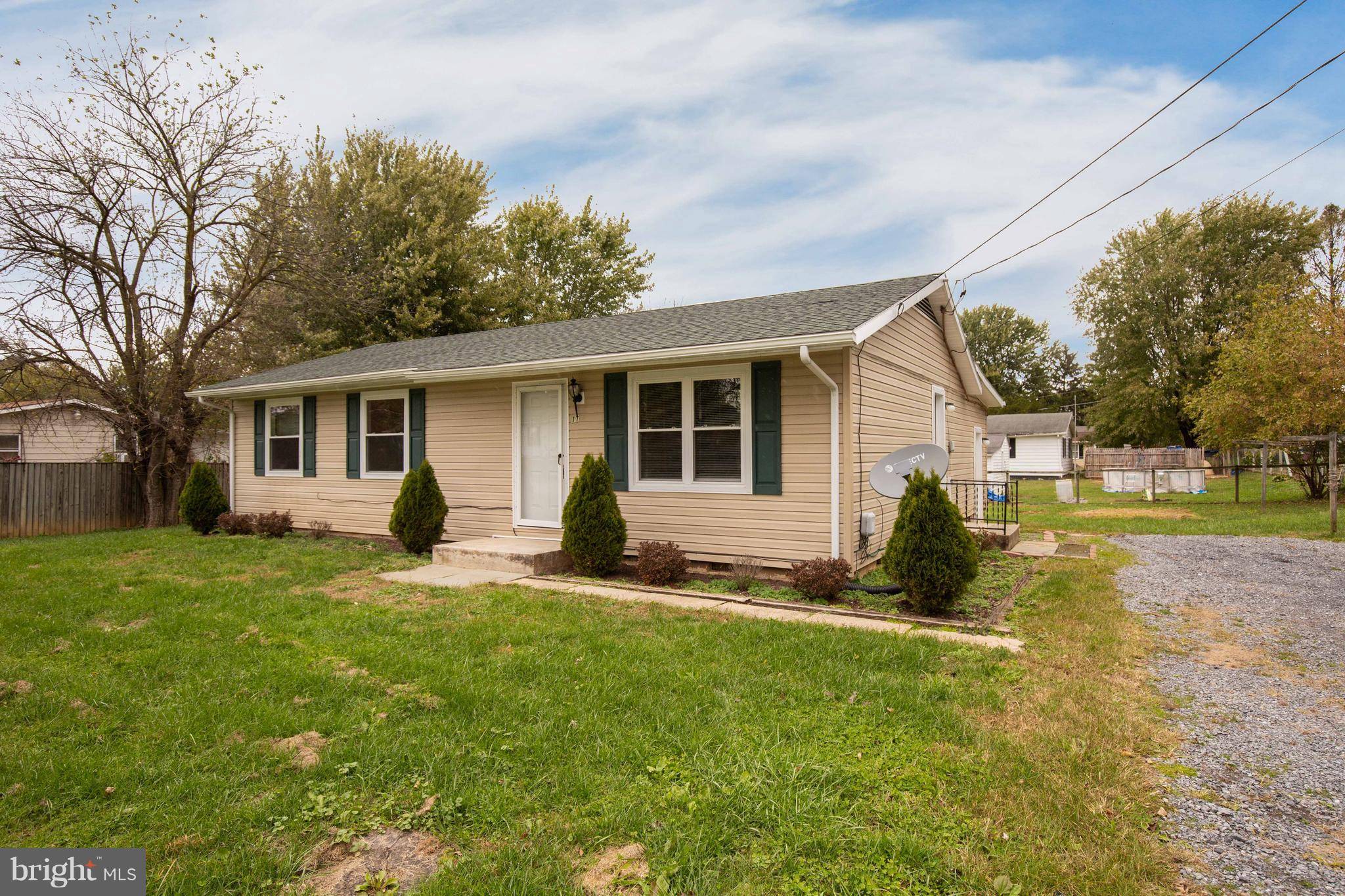 Kearneysville, WV 25430,11 BUGLE LN