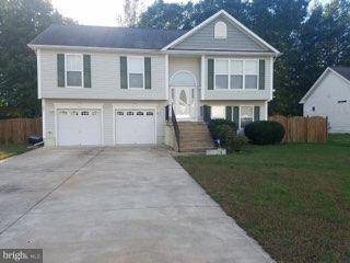 Colonial Beach, VA 22443,227 DOGWOOD AVE