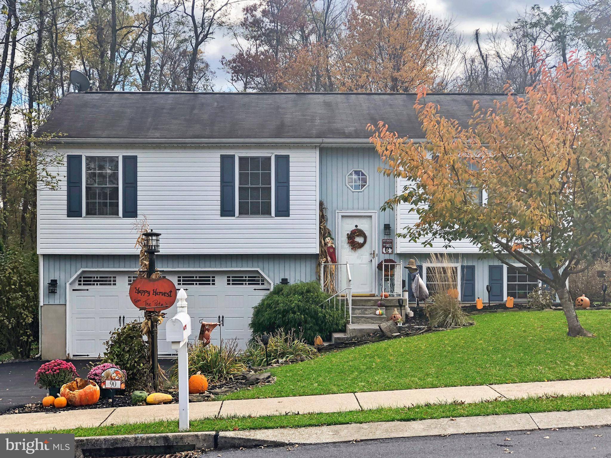 Manchester, PA 17345,90 IVY DR