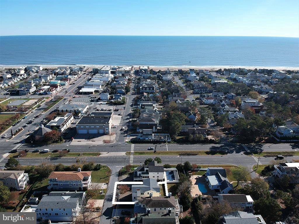 Bethany Beach, DE 19930,304 HOLLYWOOD ST