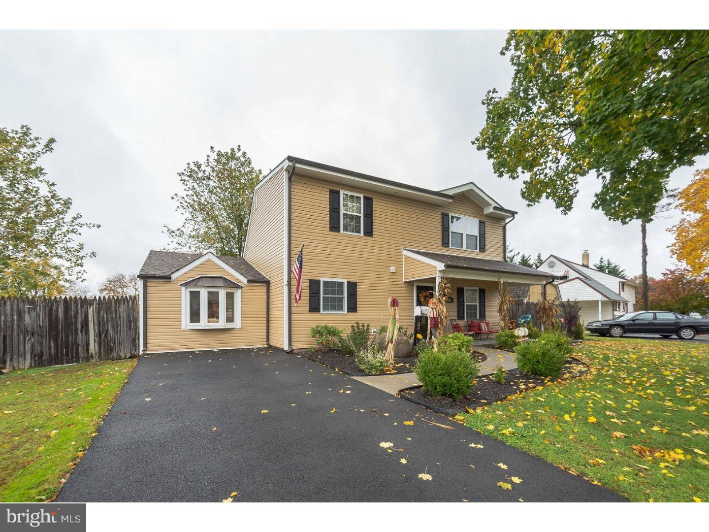 Levittown, PA 19055,68 ROBIN HILL LN