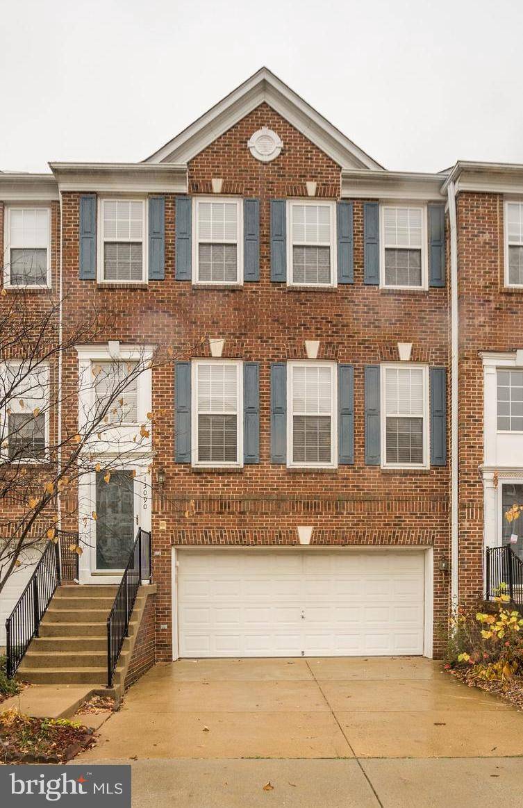 Herndon, VA 20171,13090 ROSE PETAL CIR