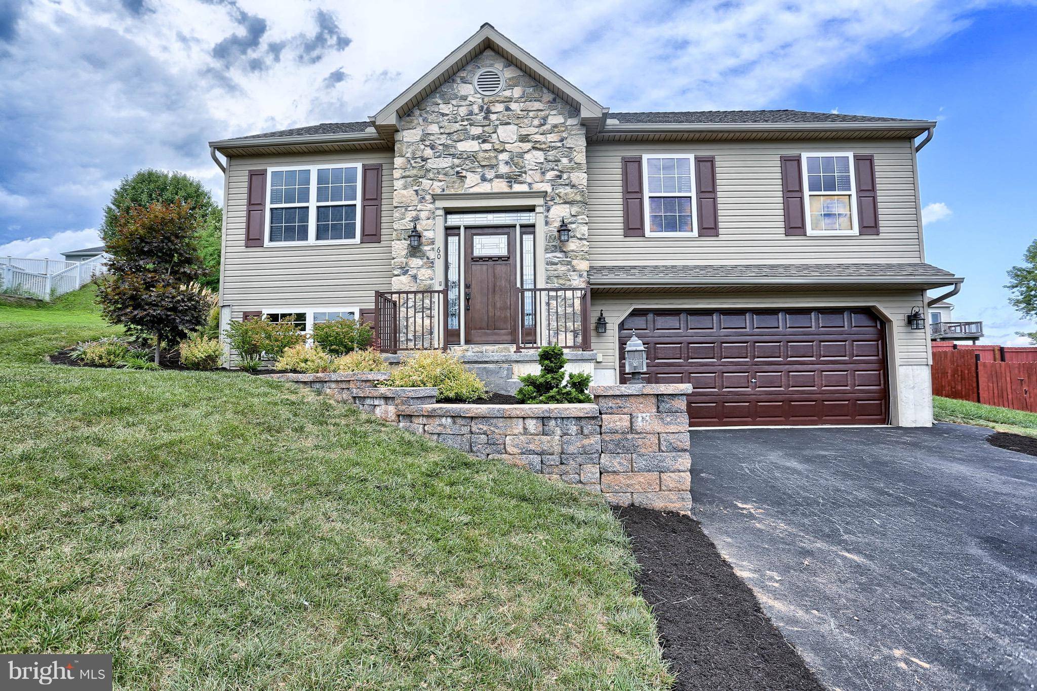 Mount Wolf, PA 17347,60 ASBURY CT