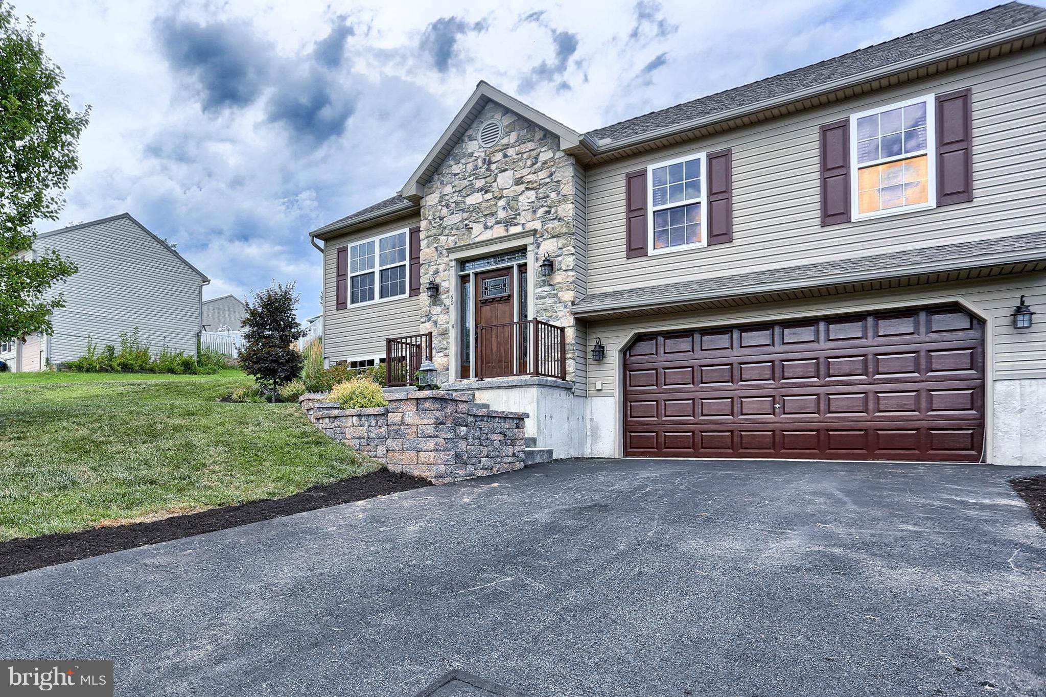 Mount Wolf, PA 17347,60 ASBURY CT