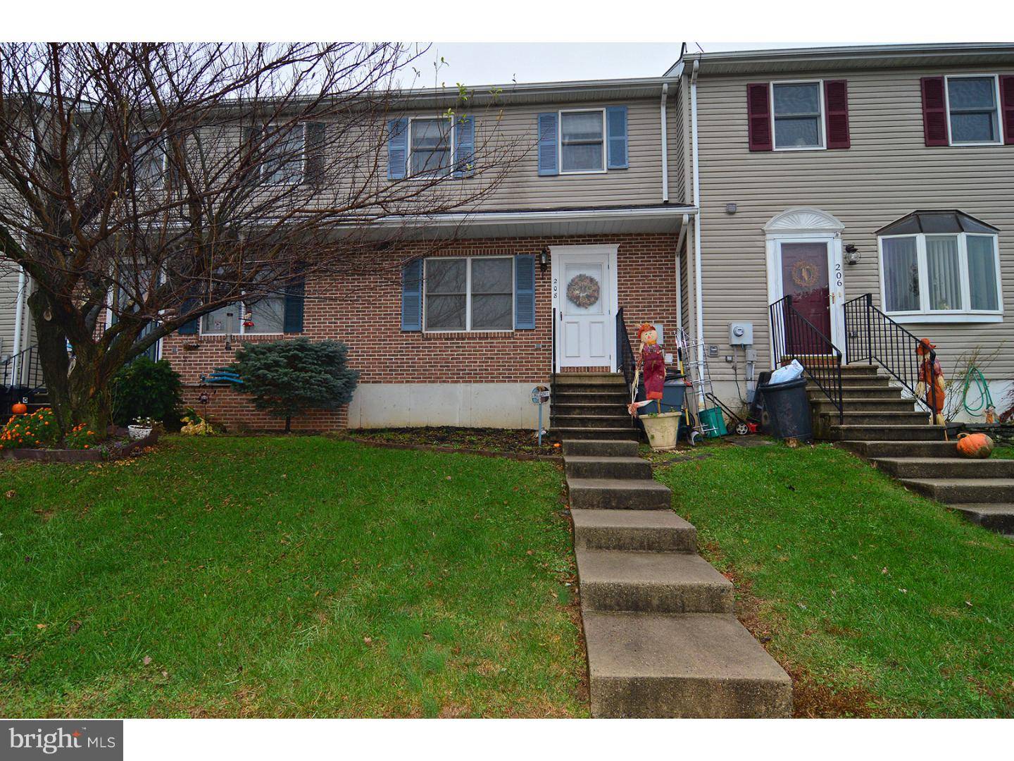 Reading, PA 19606,208 POPLAR DR