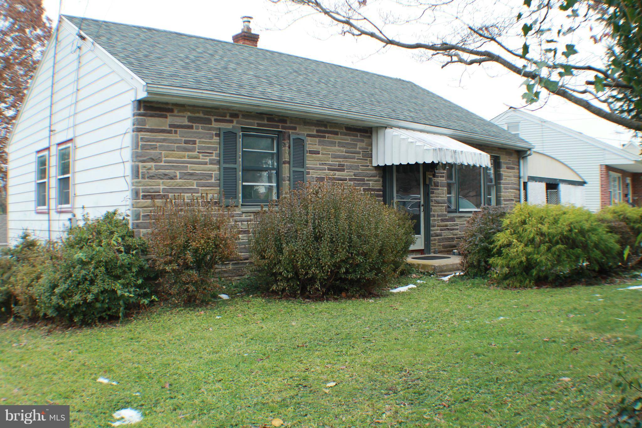 Lancaster, PA 17603,1943 HEMLOCK RD