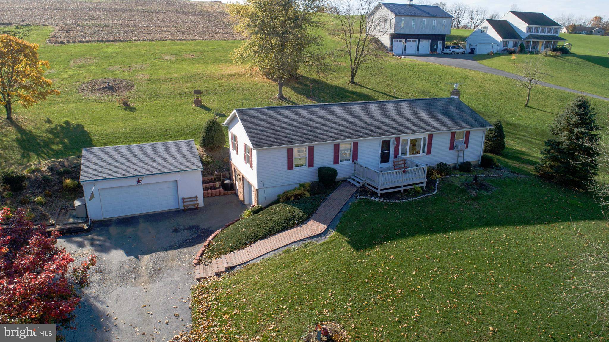 Lititz, PA 17543,322 LONG LN