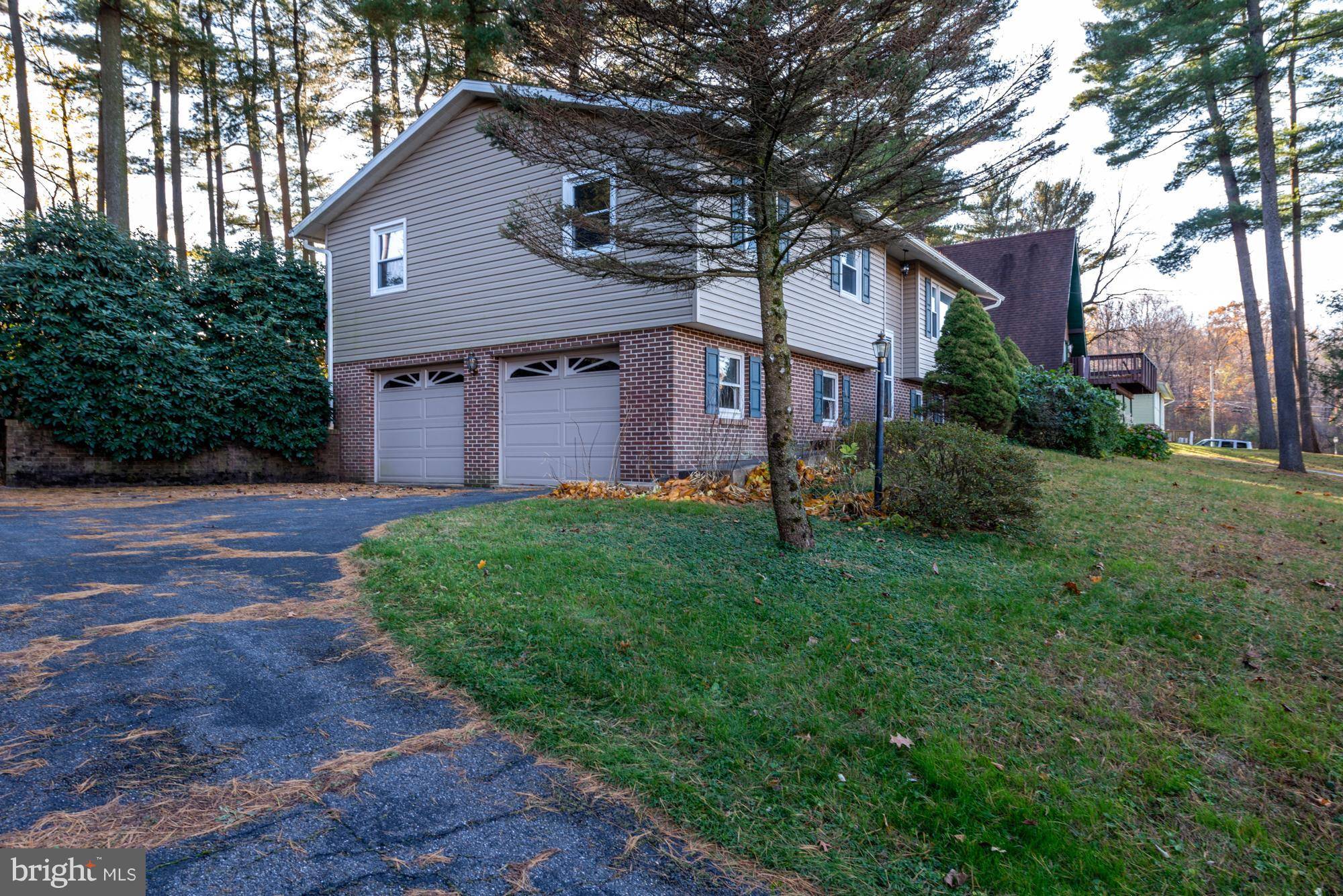 Denver, PA 17517,25 PINE CREST DRIVE