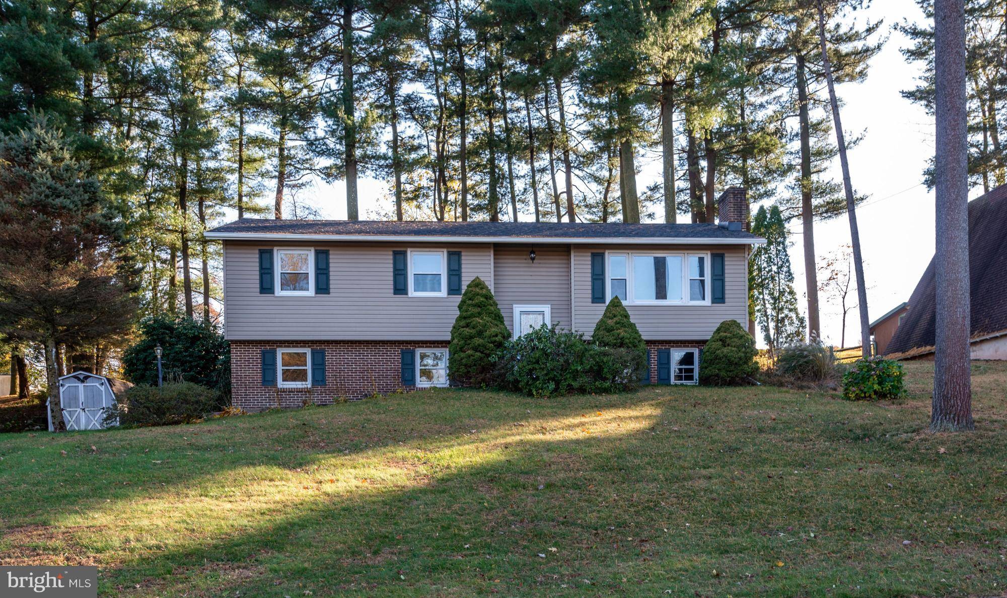 Denver, PA 17517,25 PINE CREST DRIVE