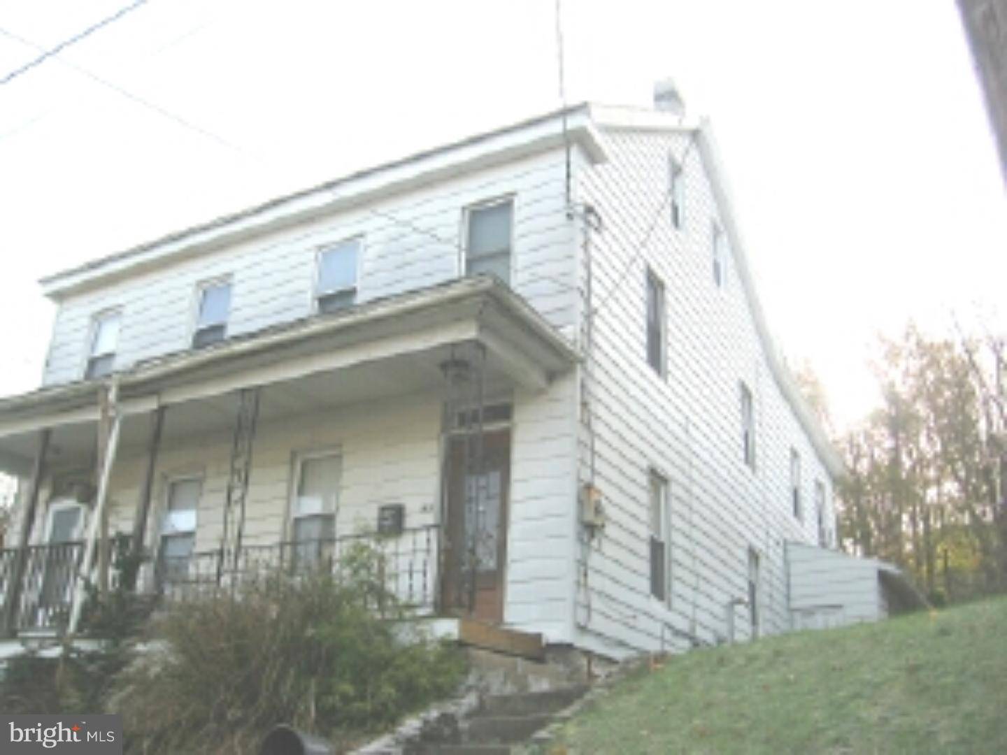 Cressona, PA 17929,49 ASH ST