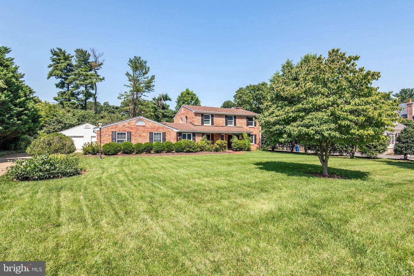 Mclean, VA 22101,6812 WEMBERLY WAY