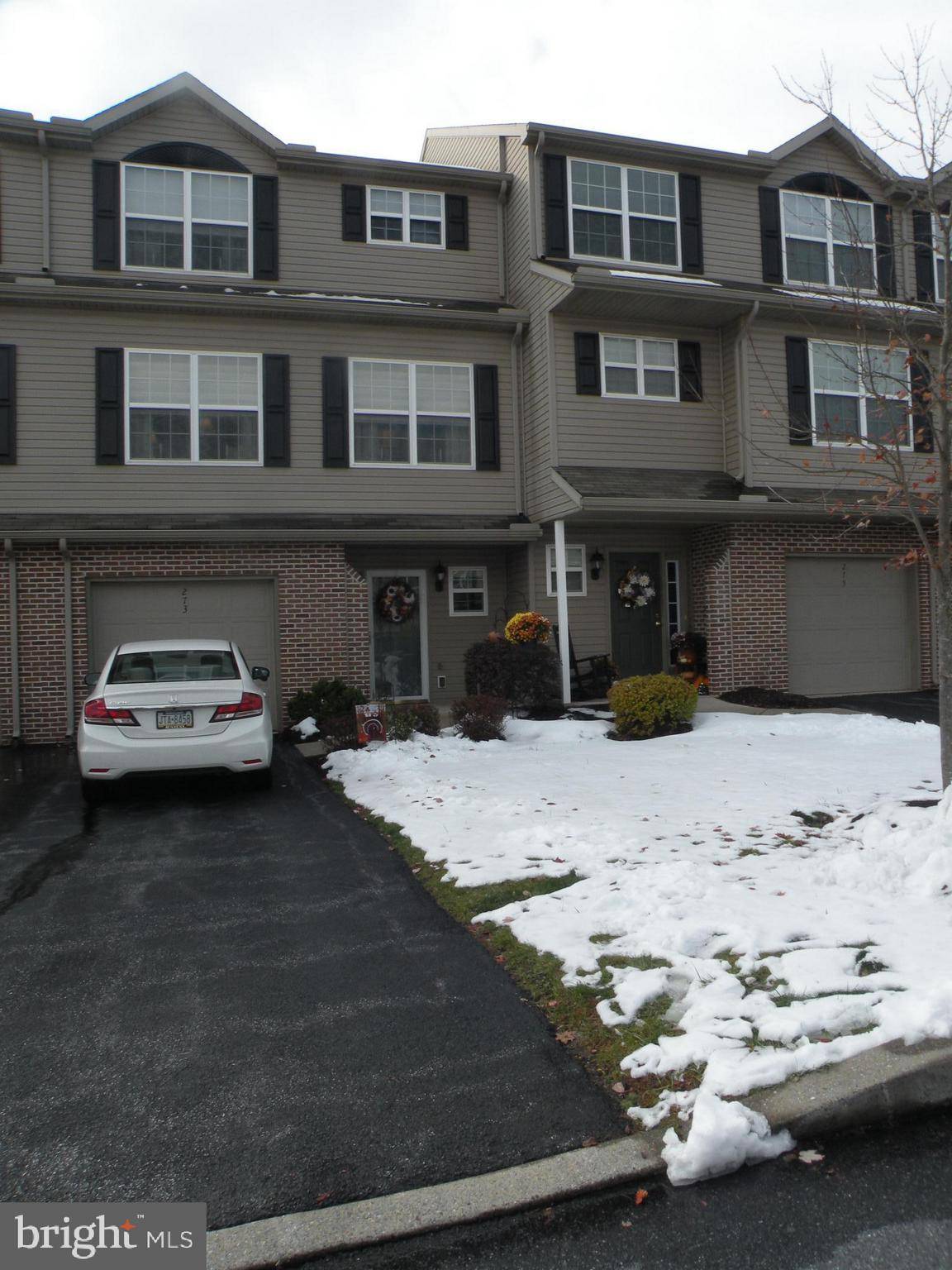 Hummelstown, PA 17036,273 THRUSH DR