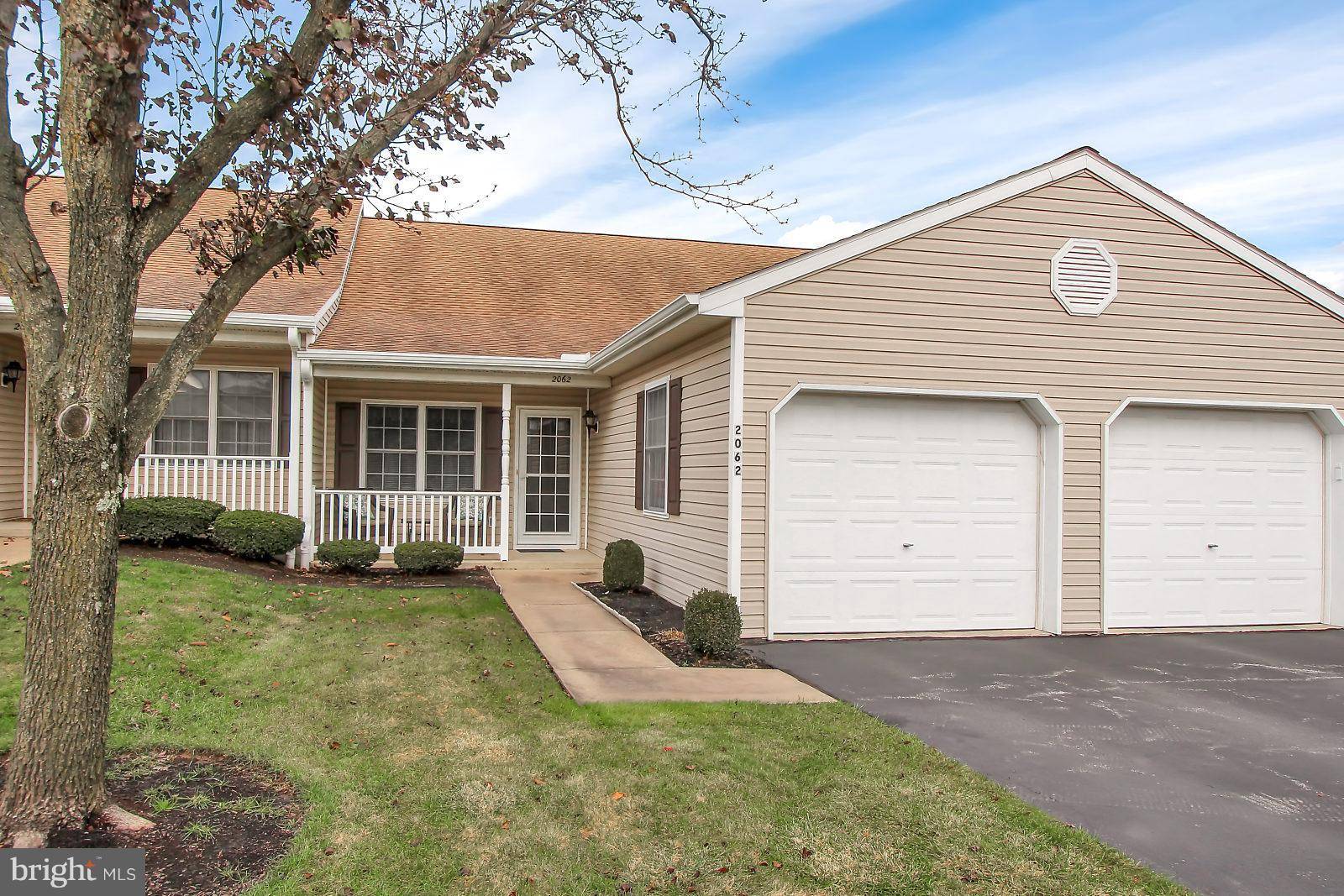 York, PA 17404,2062 VILLAGE CIRCLE E