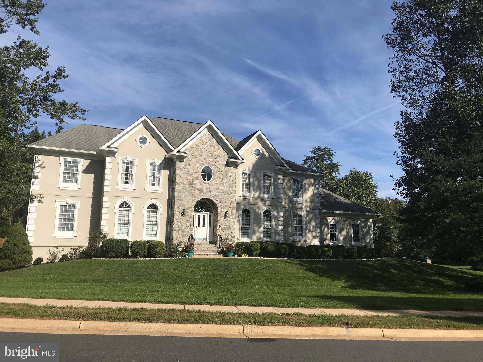 Herndon, VA 20171,12200 GOLDENCHAIN CT