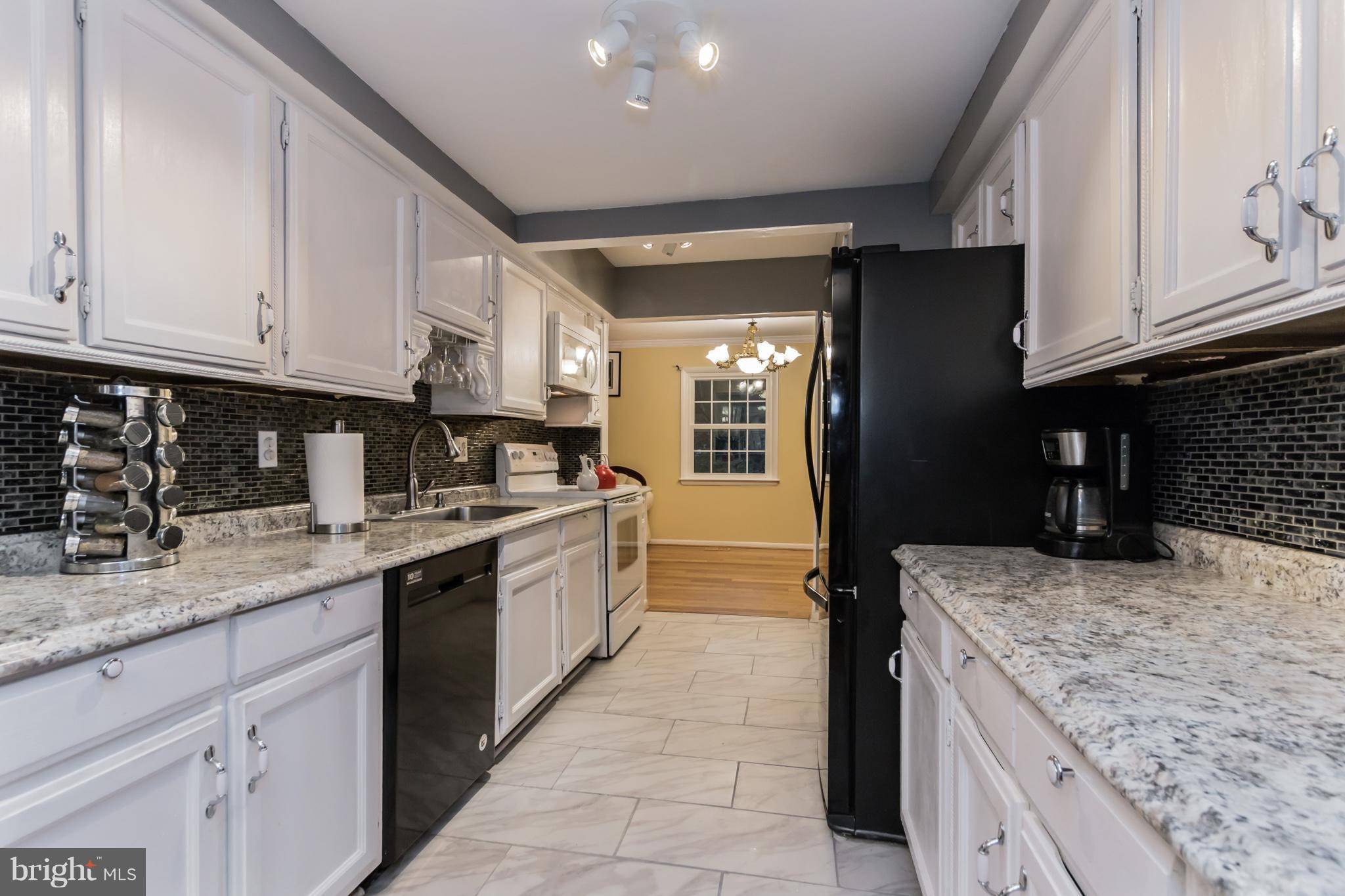 Alexandria, VA 22315,6401 SILVER RIDGE CIR