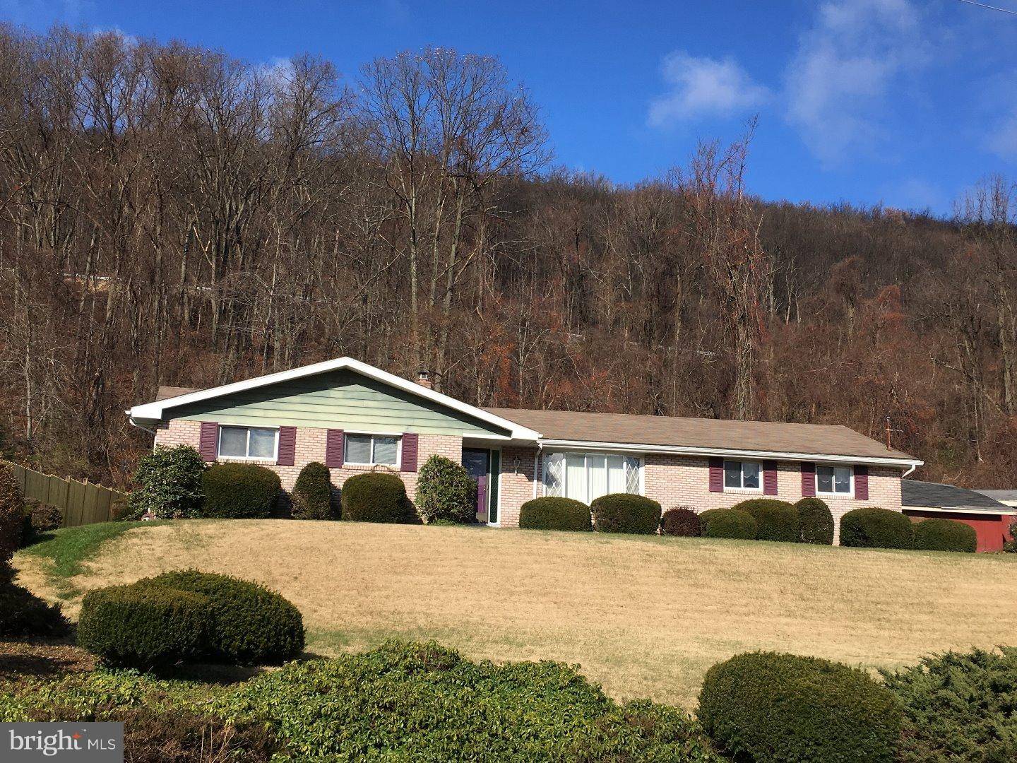 Summit Hill, PA 18250,154 W WHITE BEAR DR